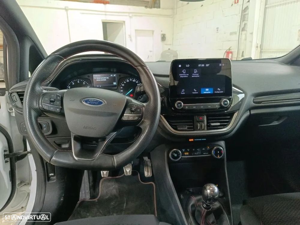 Ford Fiesta 1.0 EcoBoost ST-Line - 8