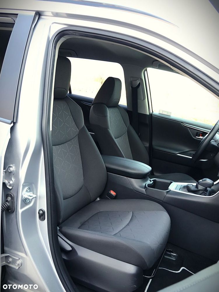 Toyota RAV4 - 25
