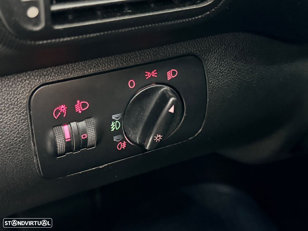 SEAT Leon 1.9 TDI FR - 16