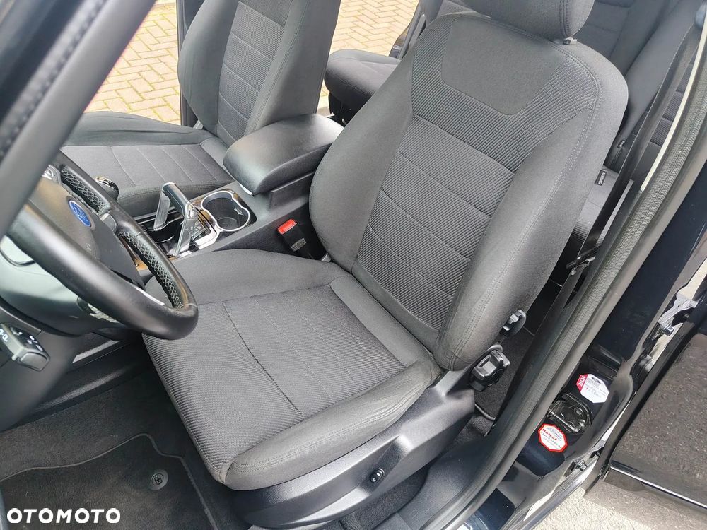 Ford S-Max - 14