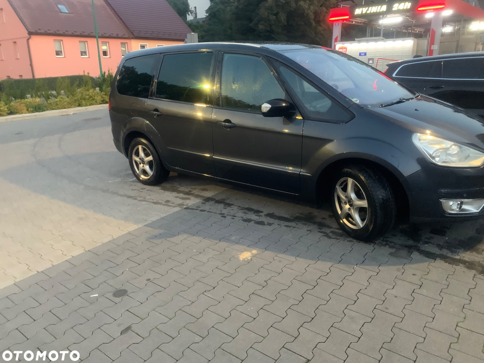 Ford Galaxy 2.0 TDCi Ambiente - 2