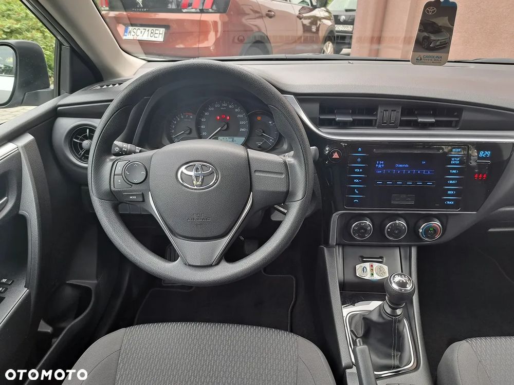 Toyota Corolla 1.6 Active - 9