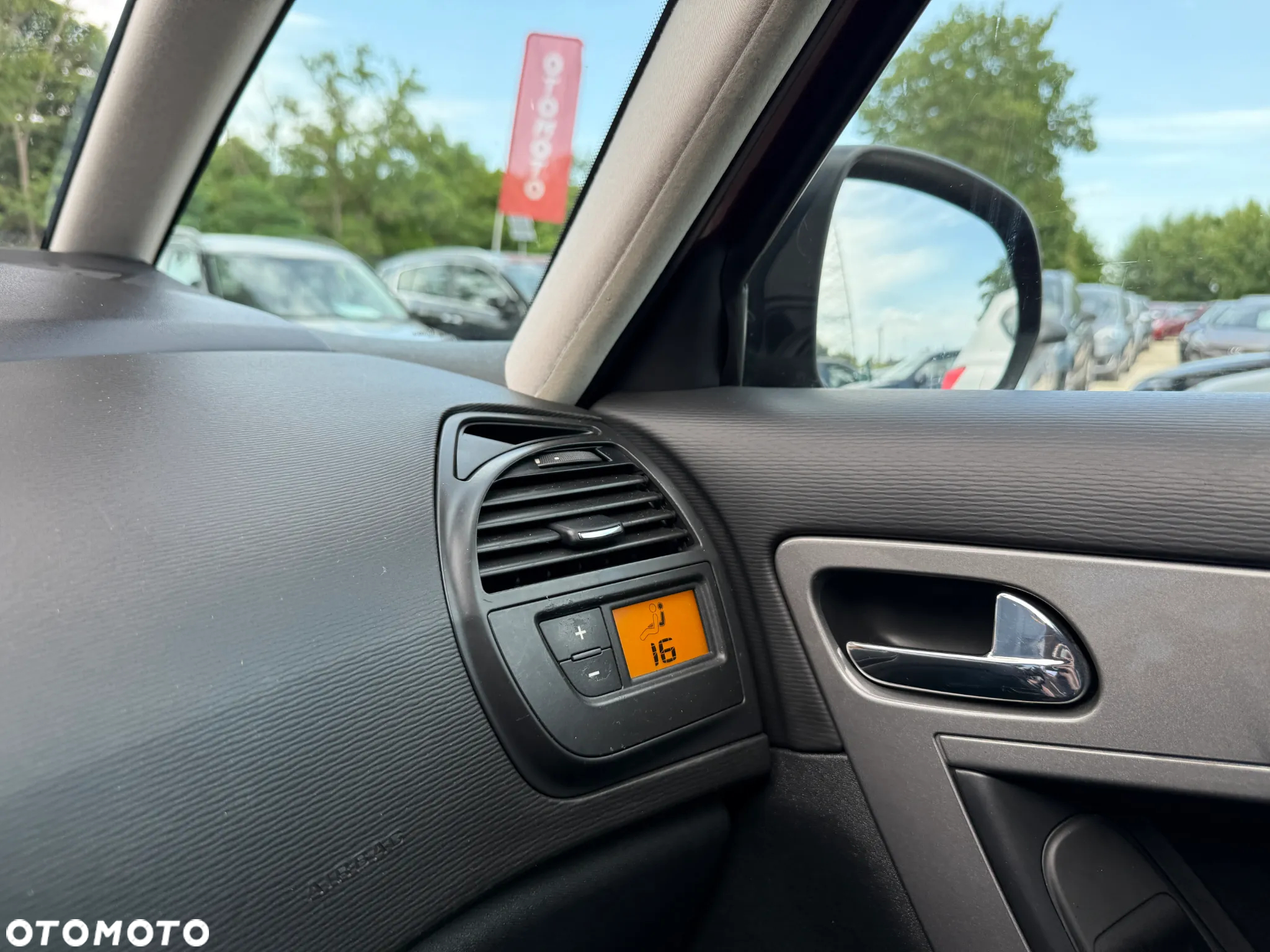 Citroën C4 Picasso 1.8i SX Pack - 28