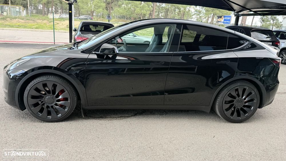 Tesla Model Y Performance Dual Motor AWD - 4