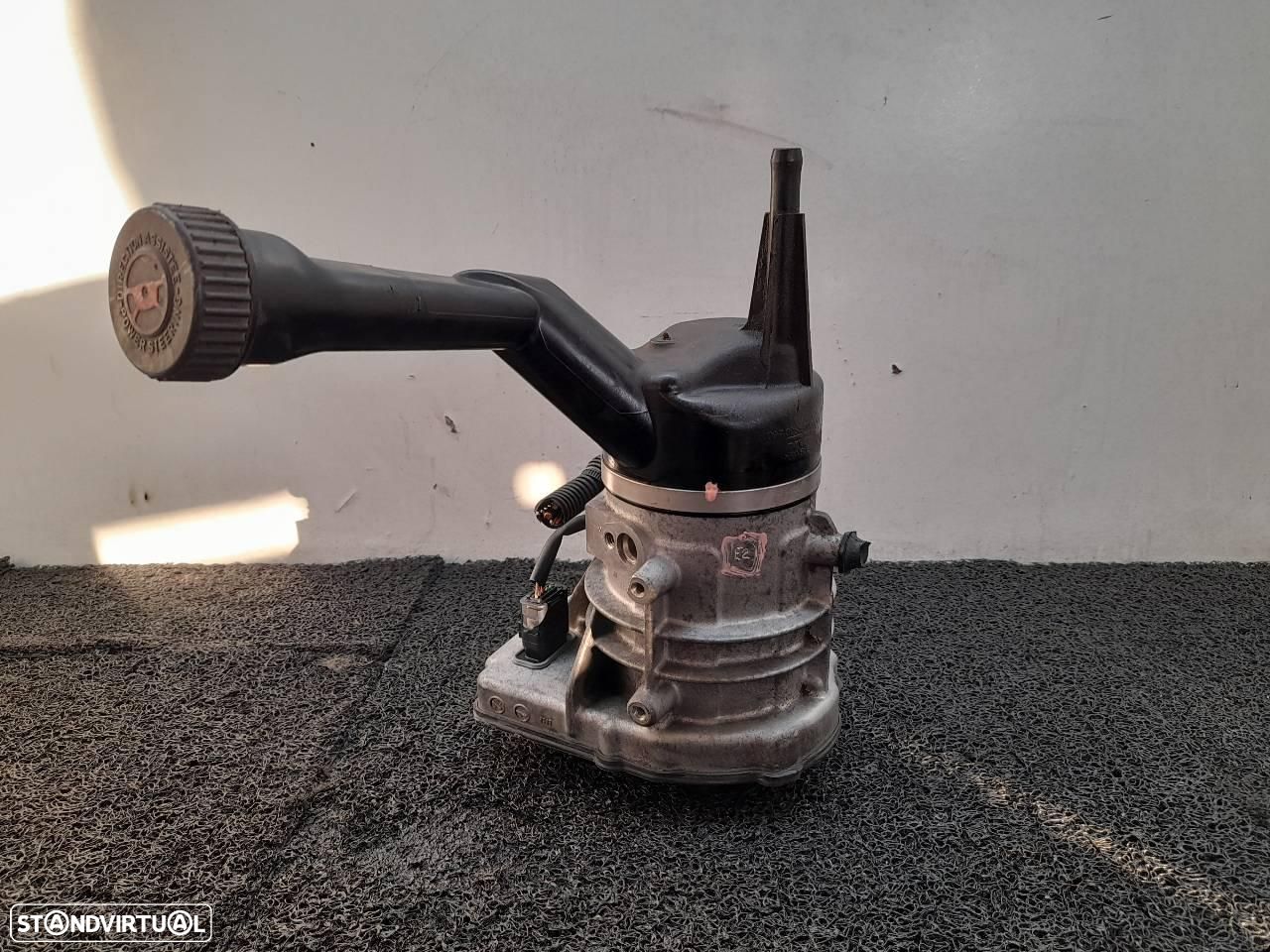 BOMBA DIREÇÃO CITROEN C4 PICASSO - 1