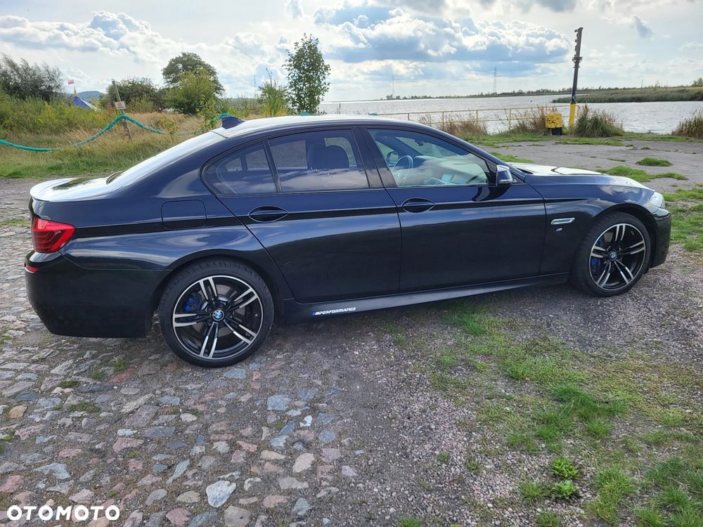 BMW Seria 5 530d xDrive - 7
