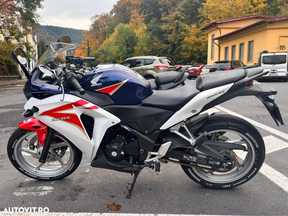 Honda CBR 250R - 5