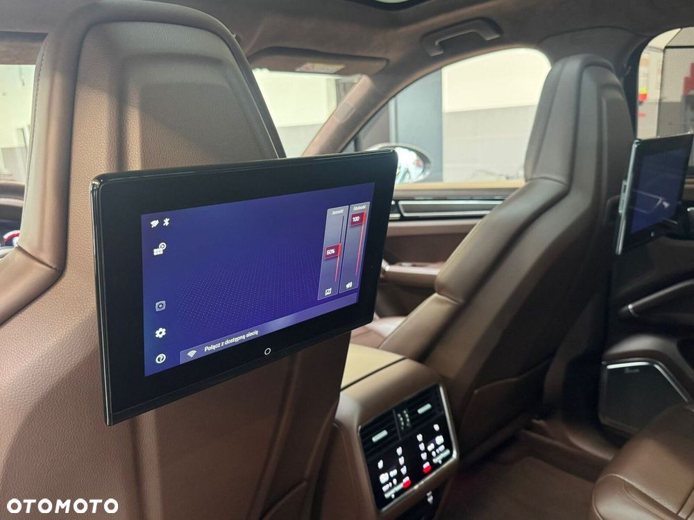 Porsche Cayenne - 36