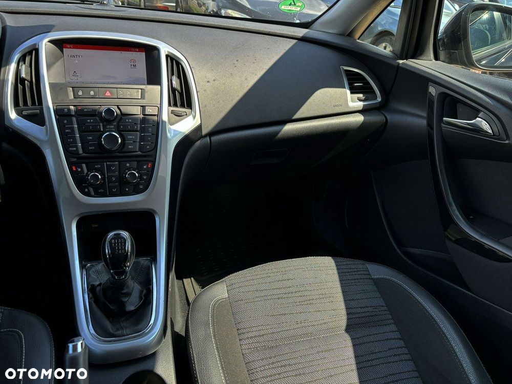 Opel Astra 1.4 Turbo Style - 23