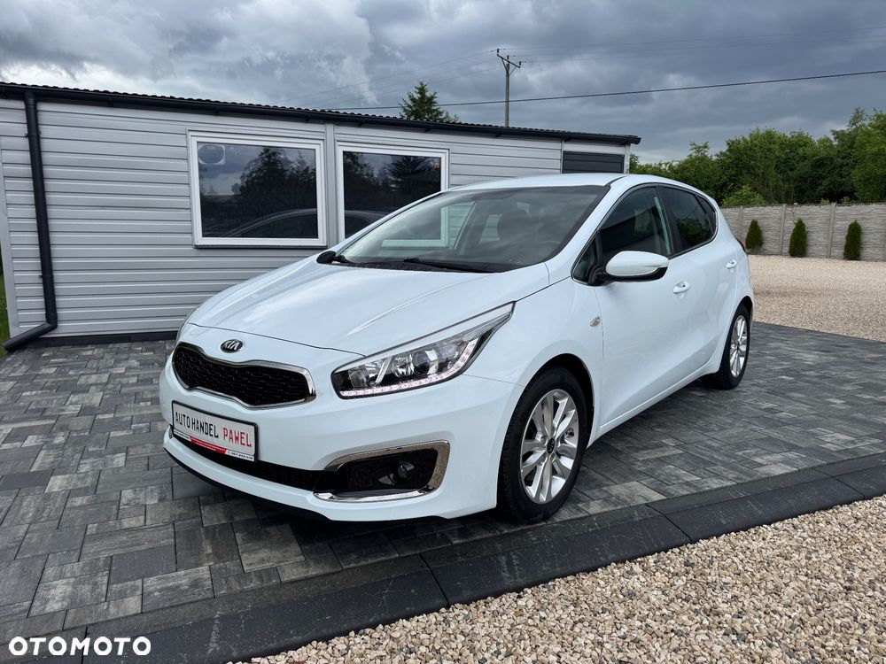Kia Ceed 1.4 CVVT ISG Dream-Team Edition - 14