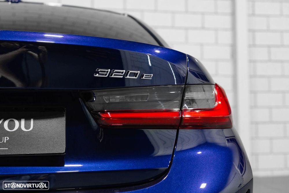 BMW 320 e Pack M Auto - 29