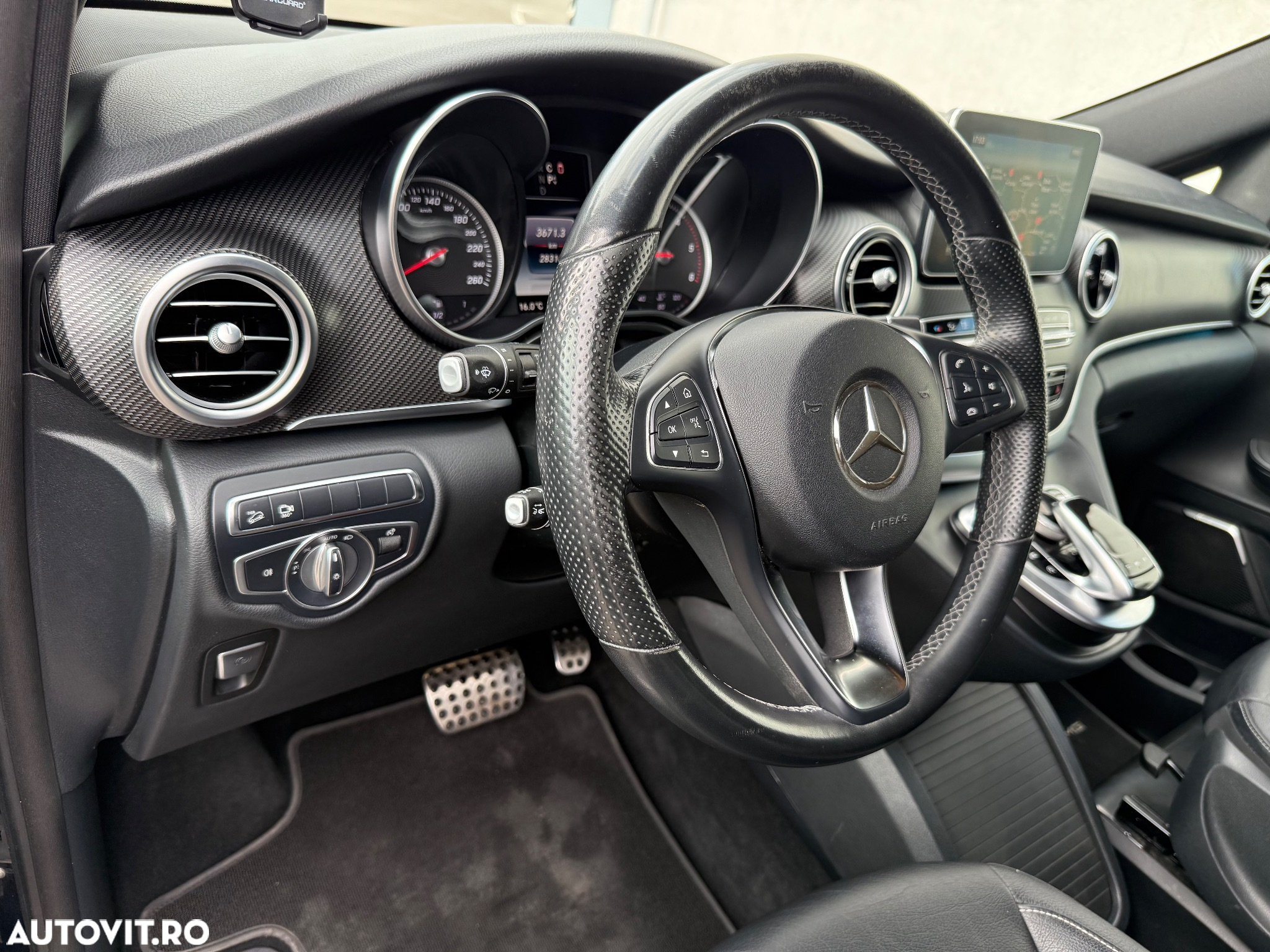 Mercedes-Benz V 250 (BlueTEC) d lang 4Matic 7G-TRONIC Avantgarde Edition - 7