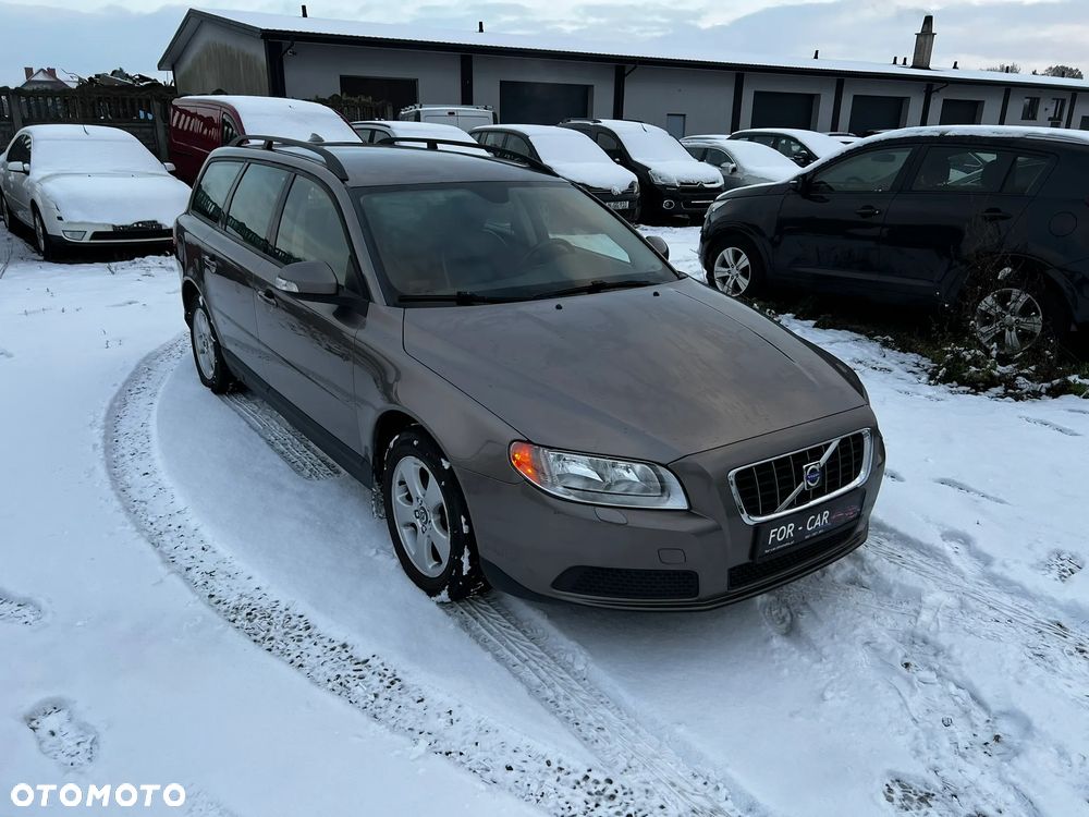Volvo V70 2.0 Kinetic - 2