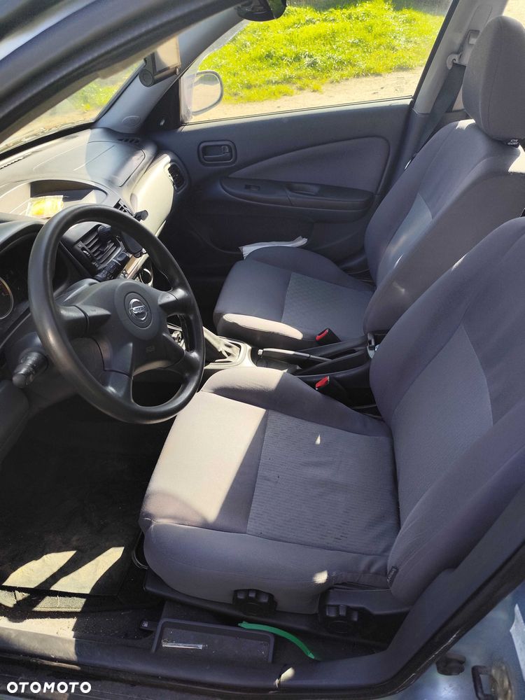 Nissan Almera - 7