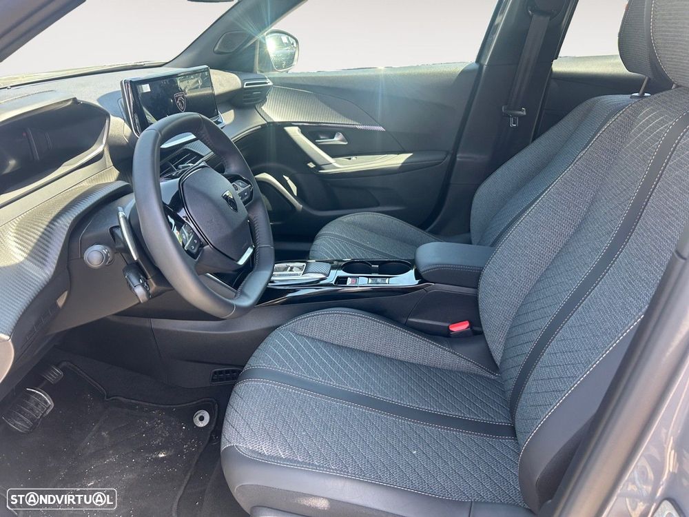 Peugeot 2008 - 9
