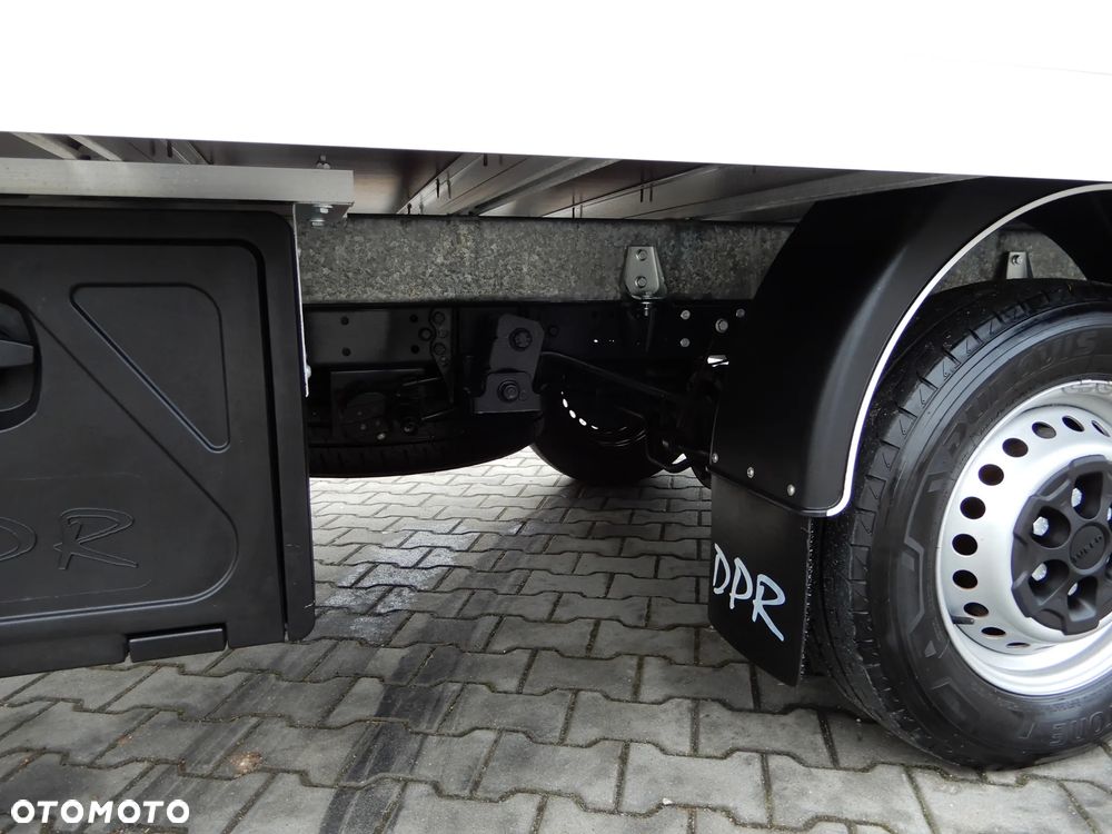 Iveco DAILY 35S18 Kontener 5047 mm 10.E.Palet Boczne Drzwi Ładowność 930 Kg WZMACNIANY Rozstaw Osi 4100 mm FULL LED Przebieg 25 Tys Km Stan Jak Nowy UNIKAT POLECAM - 22
