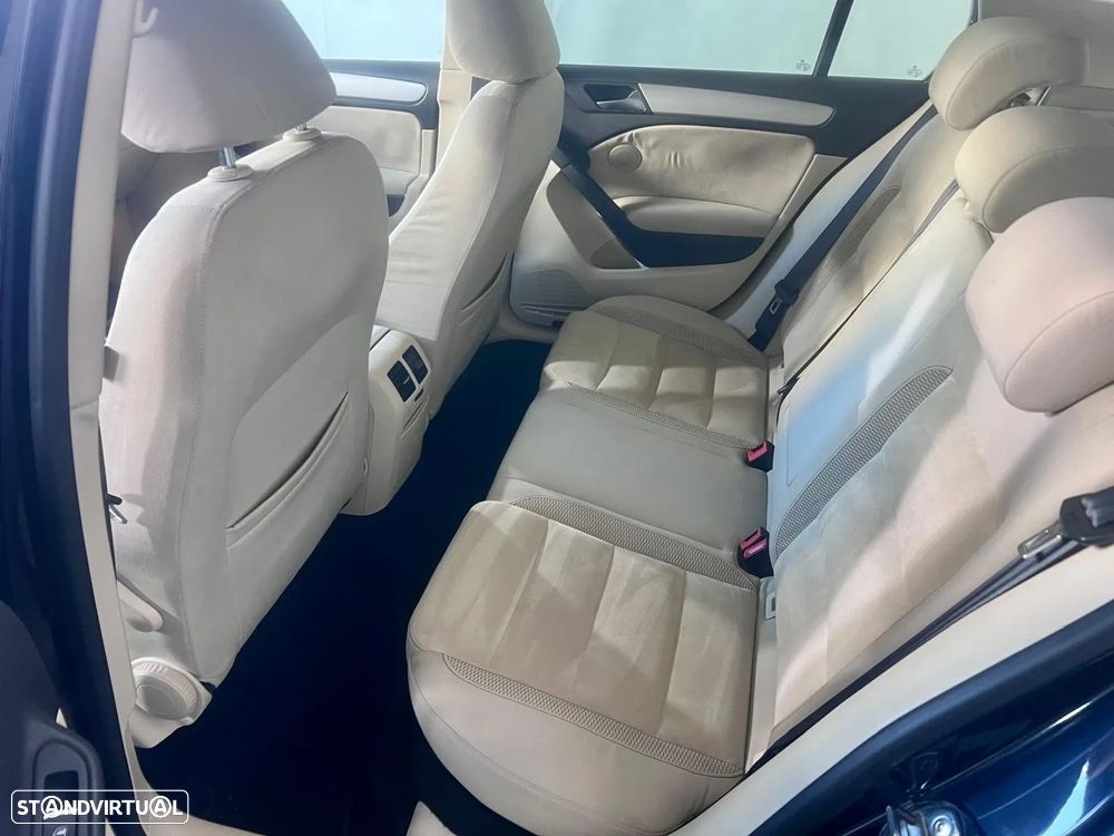 VW Golf 2.0 TDi Confortline DSG - 13