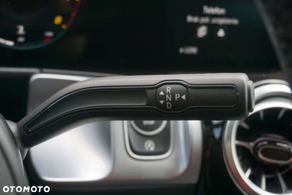 Mercedes-Benz GLB 200 mHEV 7G-DCT - 10