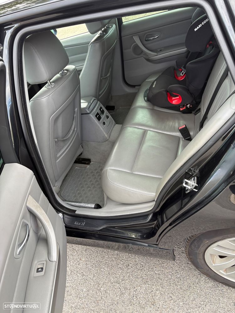 BMW 320 d Navigation - 10