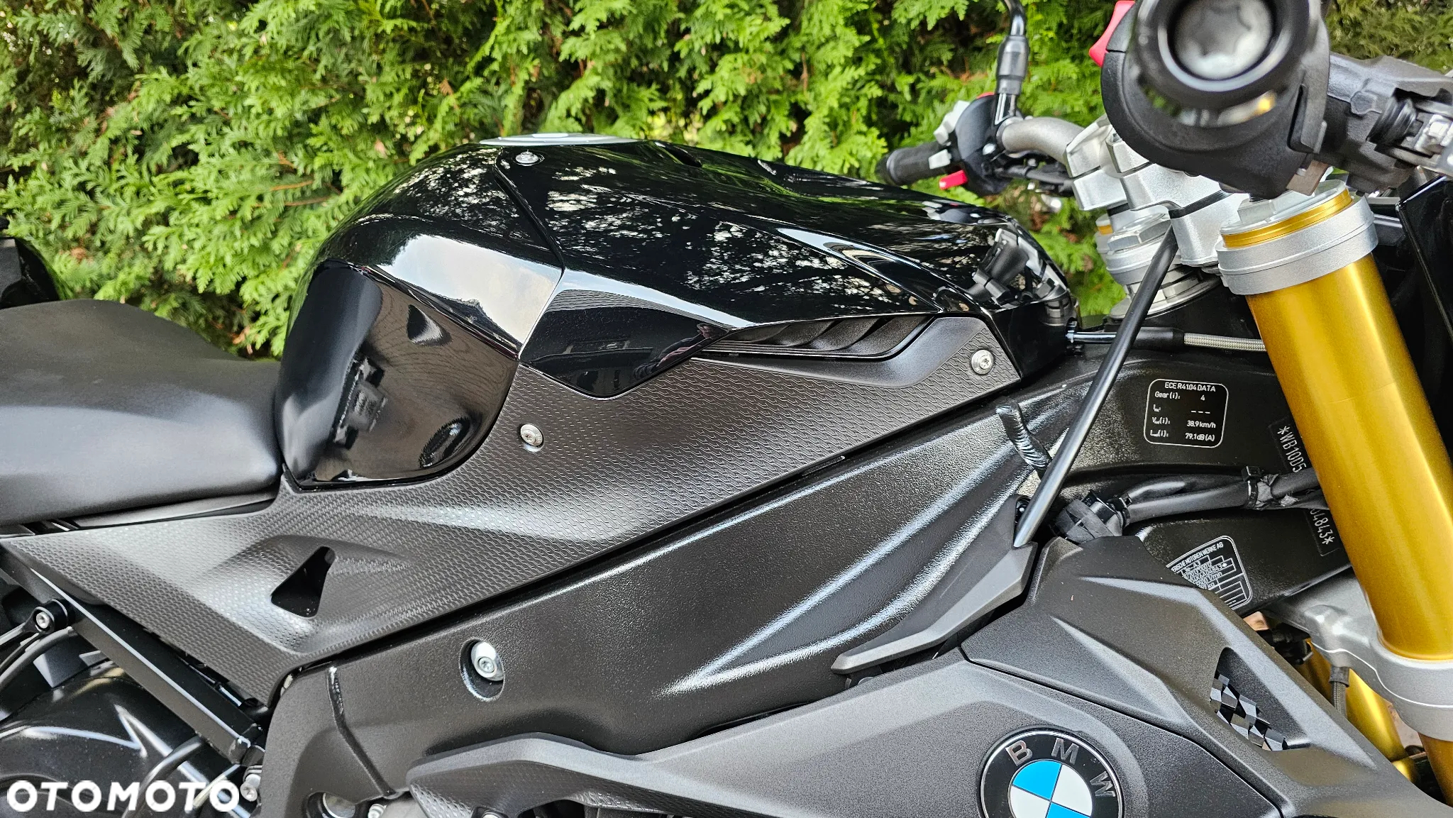 BMW S - 7