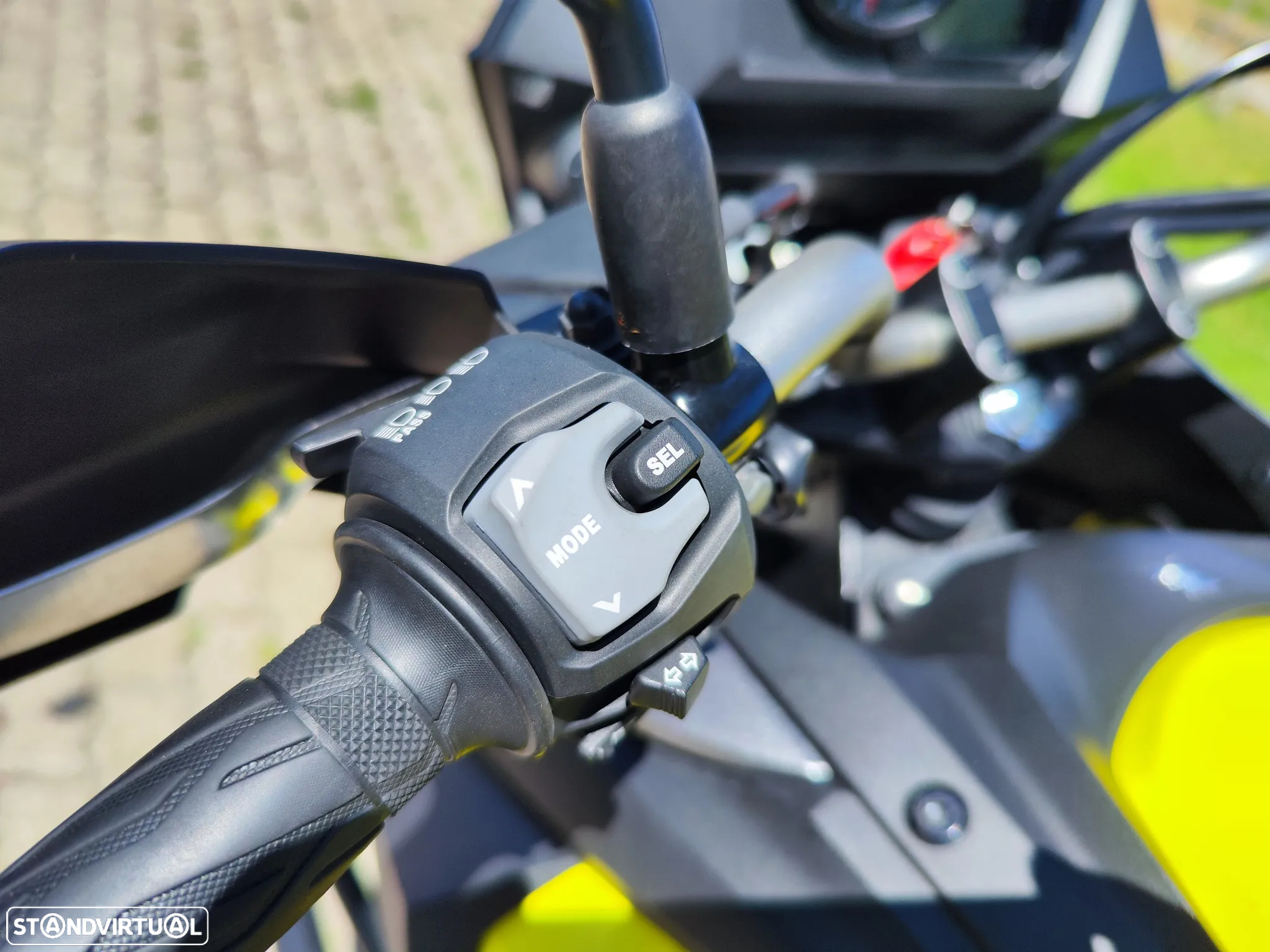 Suzuki DL V Strom 650 - 7
