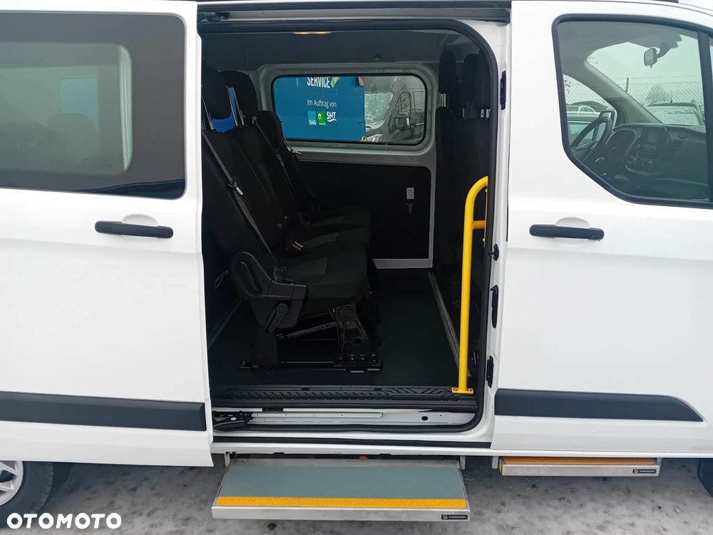 Ford Tourneo Custom - 13