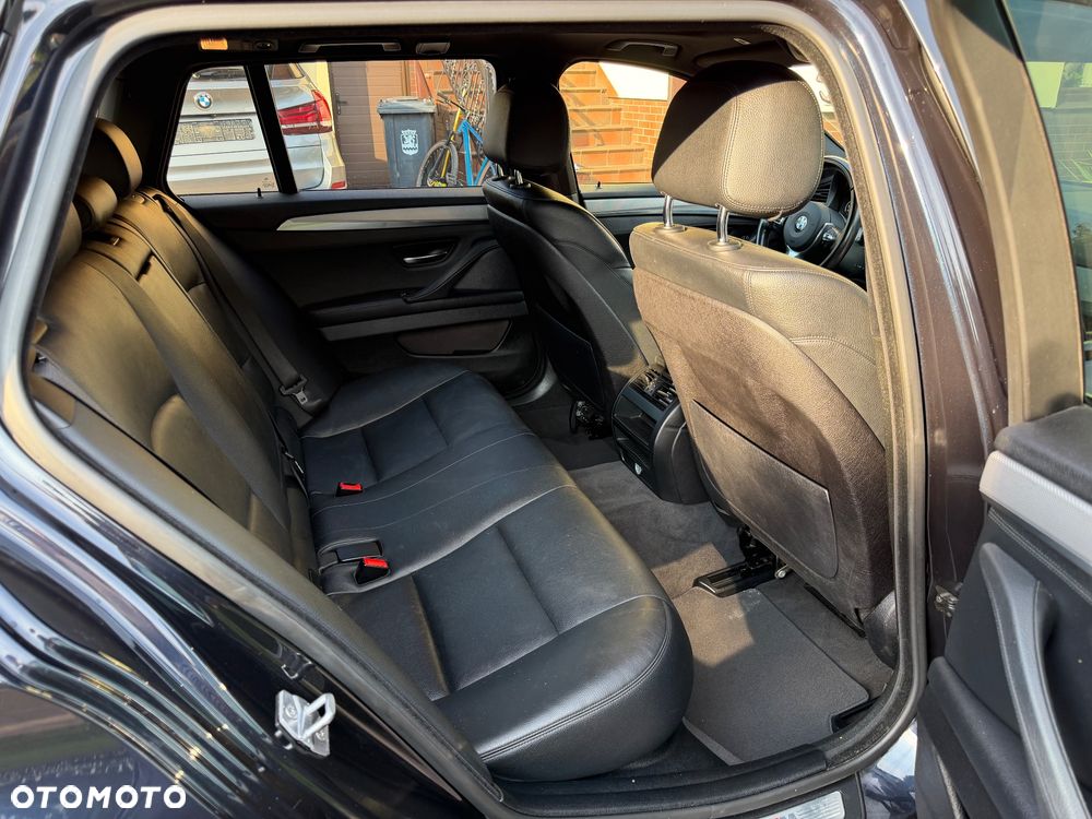 BMW Seria 5 525d Sport-Aut - 17