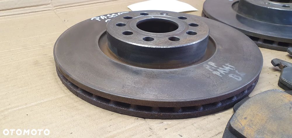 Tarcze hamulcowe klocki przód przednie VW Passat B6 2.0 TDI - 4