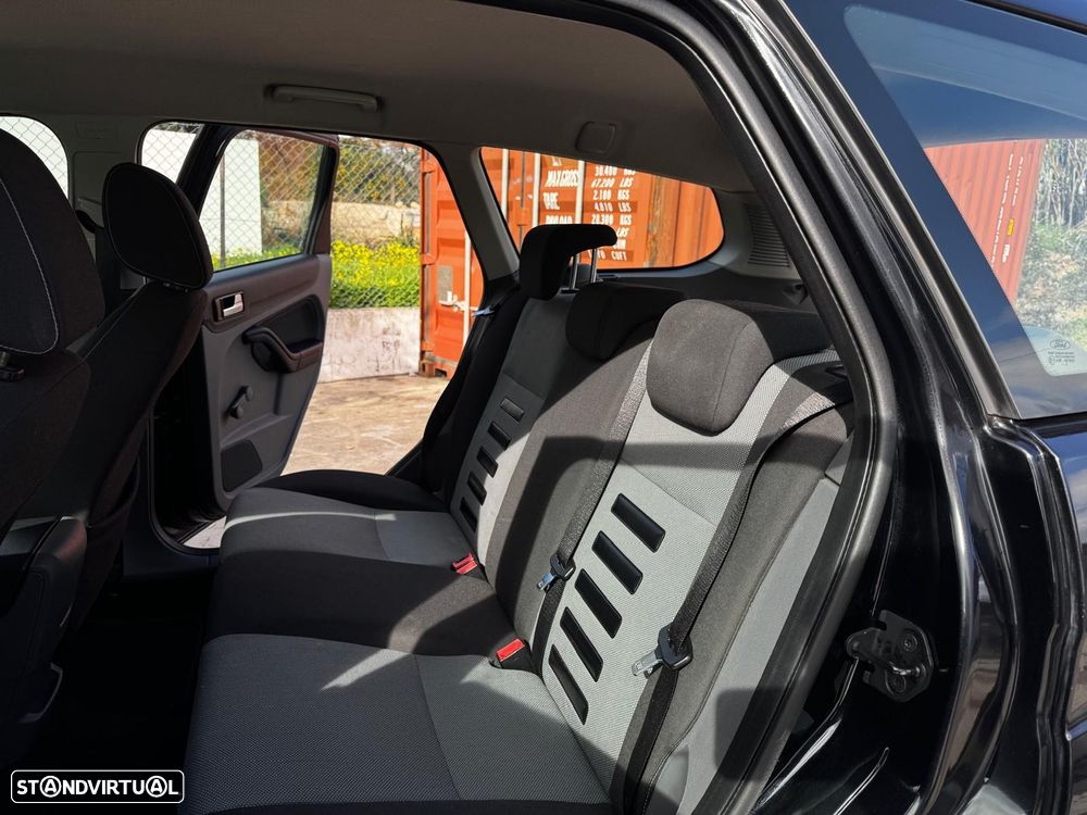 Ford Focus SW 1.6 TDCi 1st Edition - 10