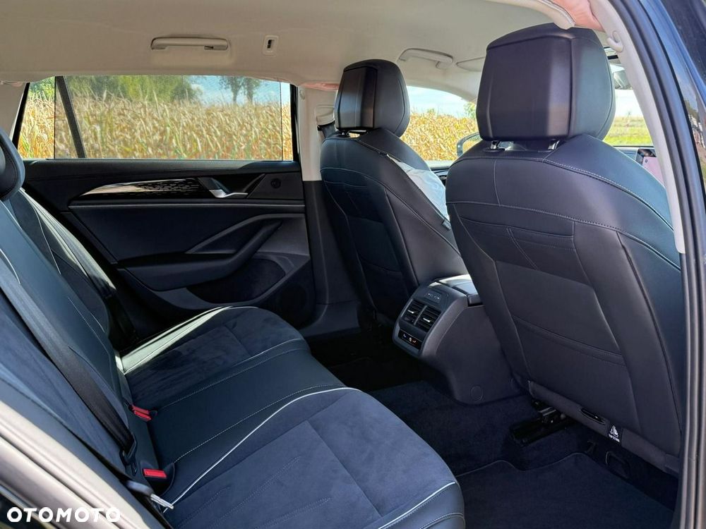 Volkswagen Passat - 24