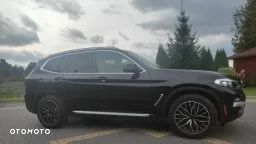 Mercedes-Benz GLC 300 4Matic 9G-TRONIC AMG Line - 24