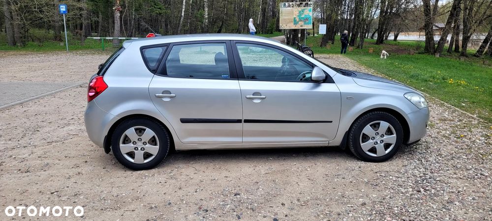 Kia Ceed 1.6 Comfort + - 13