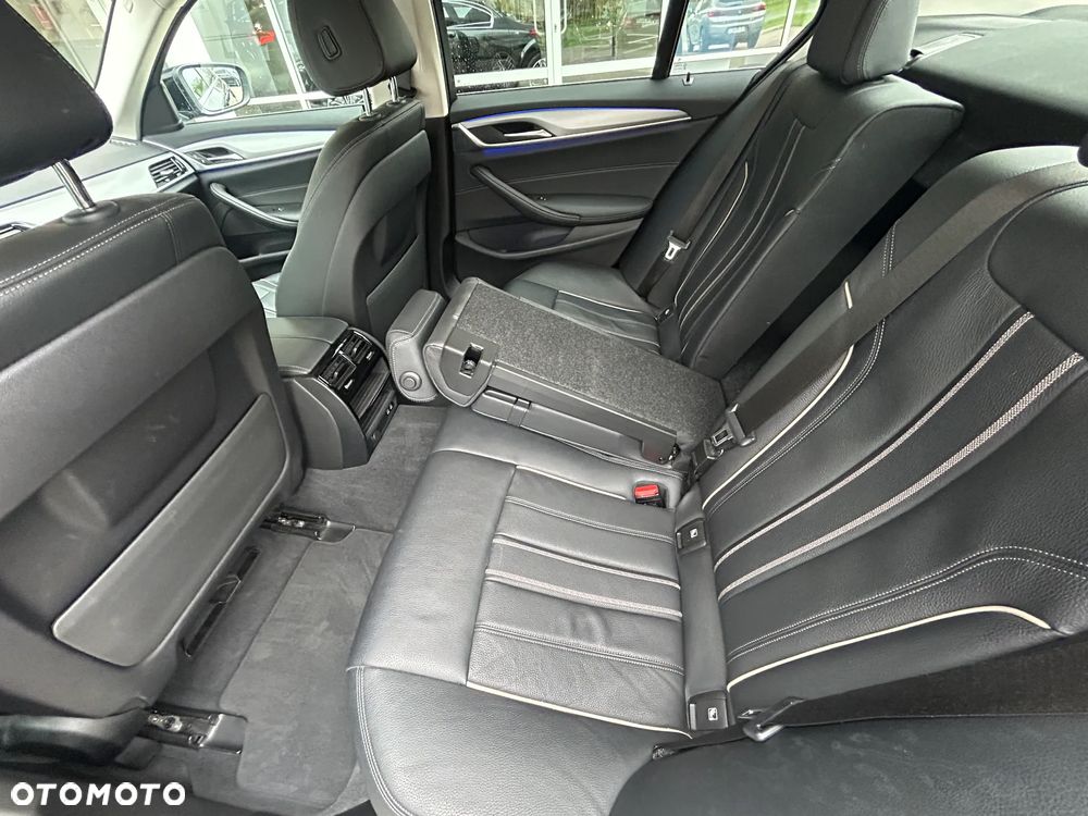 BMW Seria 5 - 22