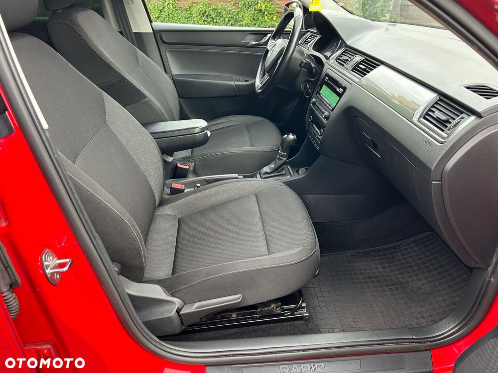 Skoda RAPID 1.4 TSI DSG Drive - 24