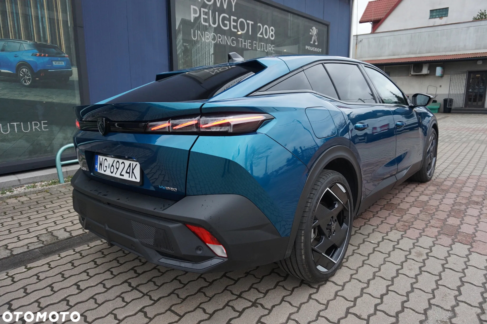 Peugeot 408 Plug-In Hybrid 225 e-EAT8 GT - 5