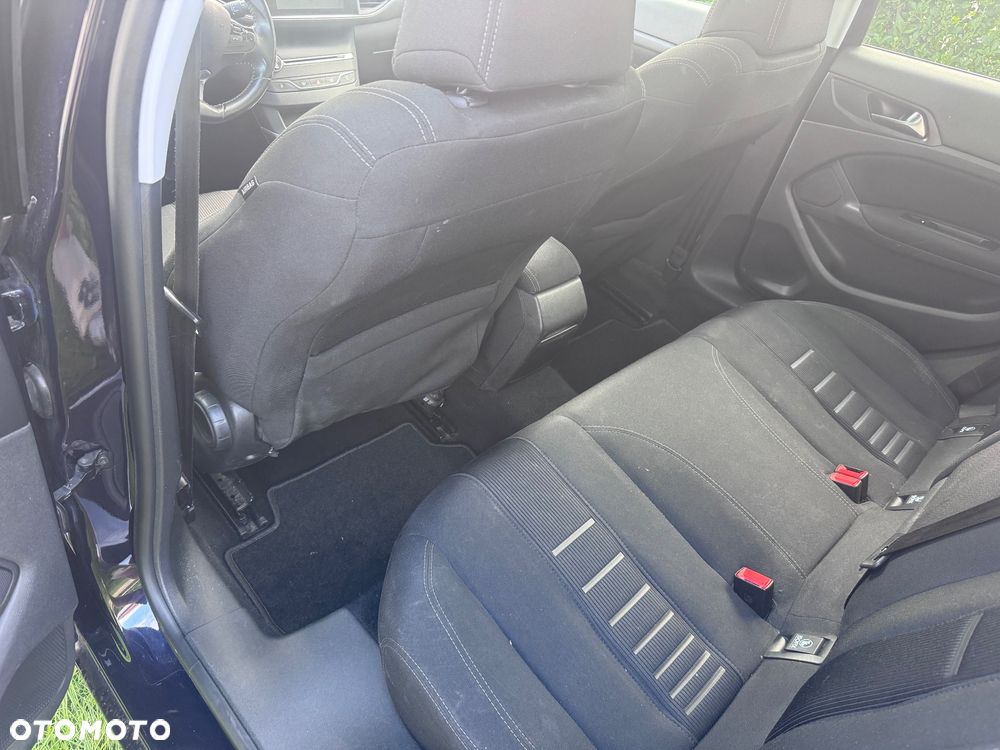 Peugeot 308 1.2 PureTech Style S&S - 10