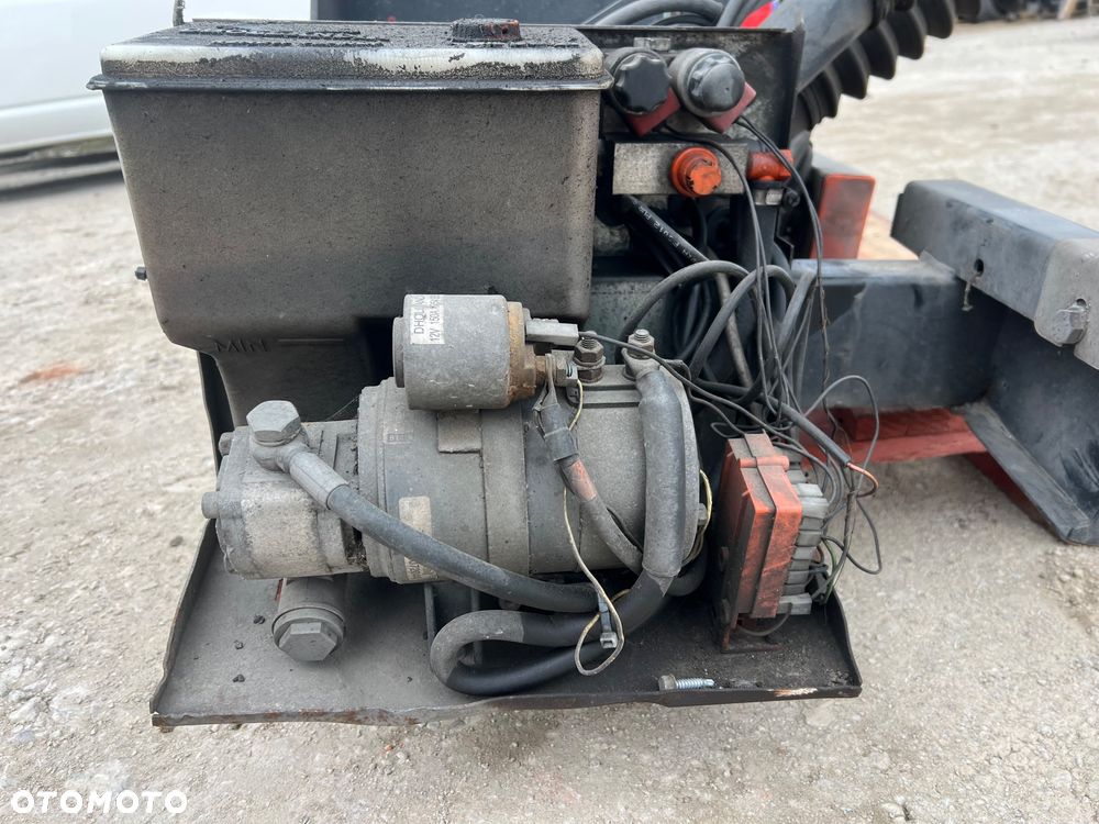 Winda 750 Kg. DHOLLANDIA - 7