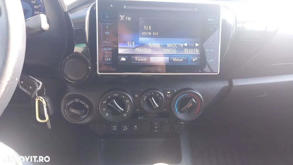 Toyota HILUX - 15