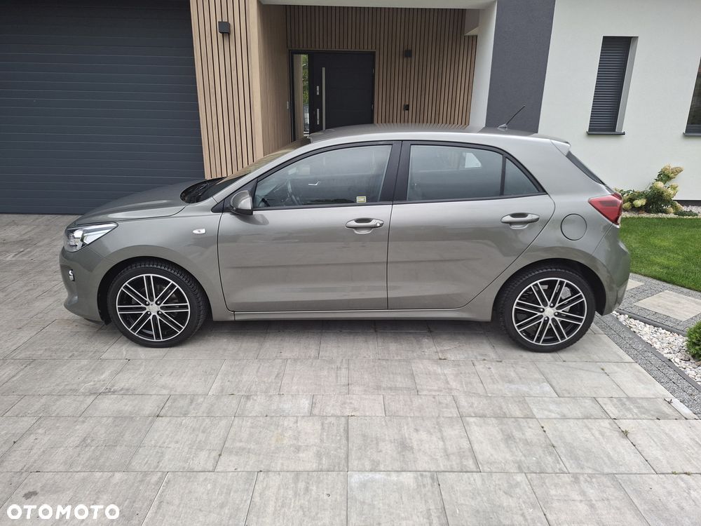 Kia Rio - 2