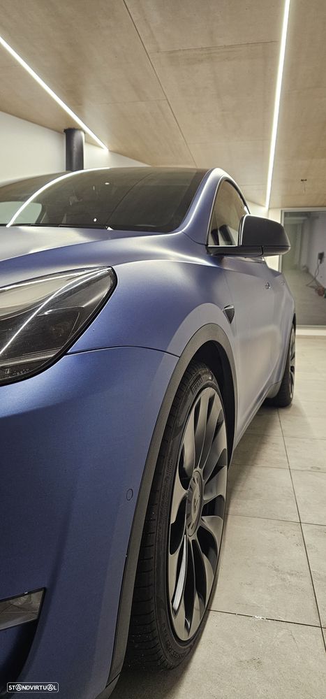 Tesla Model Y Performance Tração Integral - 18