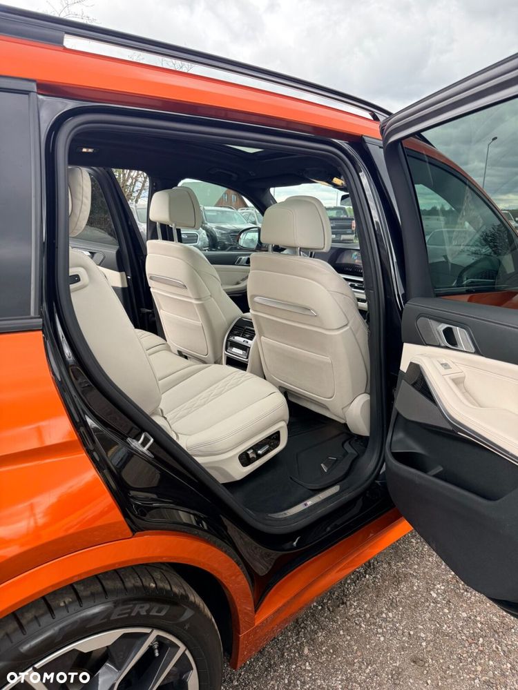 BMW X7 - 21