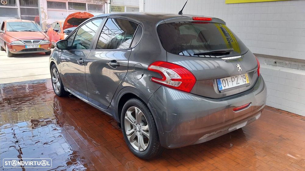 Peugeot 208 1.2 PureTech Active - 15