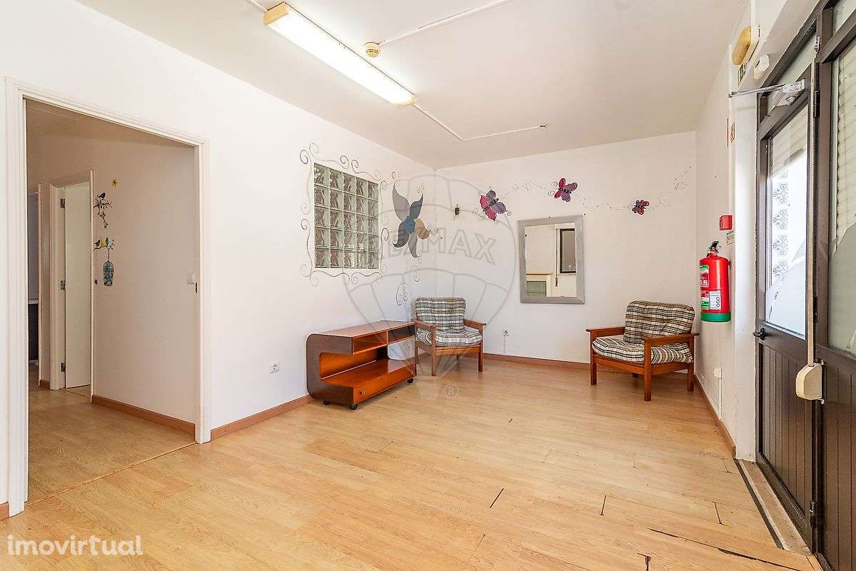 Outros - Comercial T2 para venda - Grande imagem: 3/49