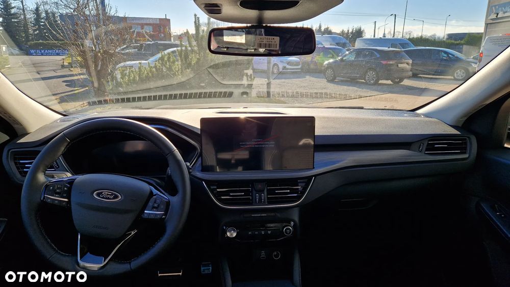 Ford Kuga - 12