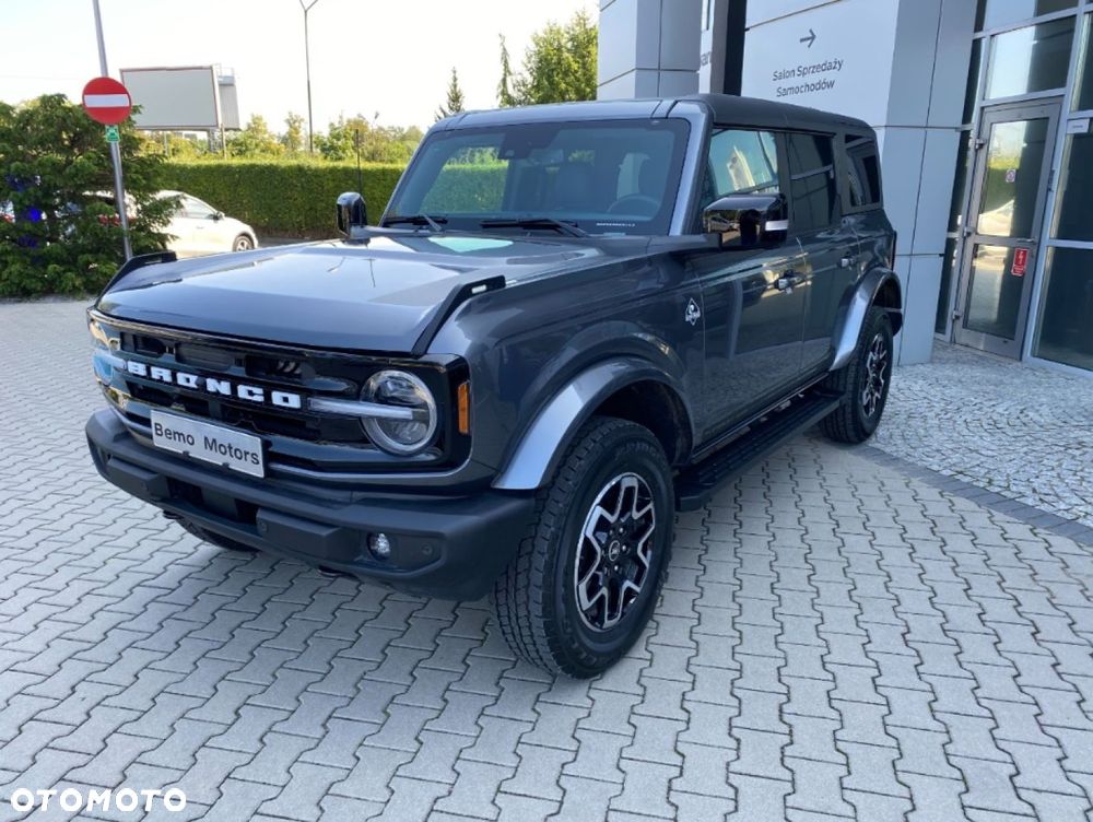 Ford Bronco - 2