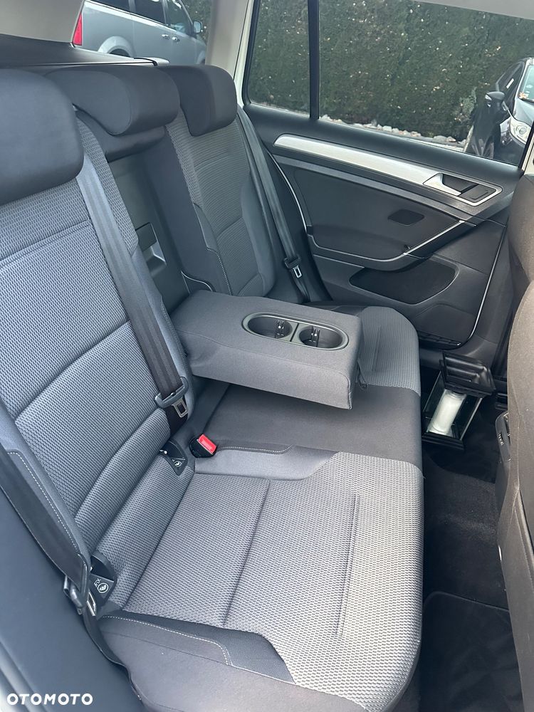 Volkswagen Golf 1.6 TDI BlueMotion Technology Comfortline - 12