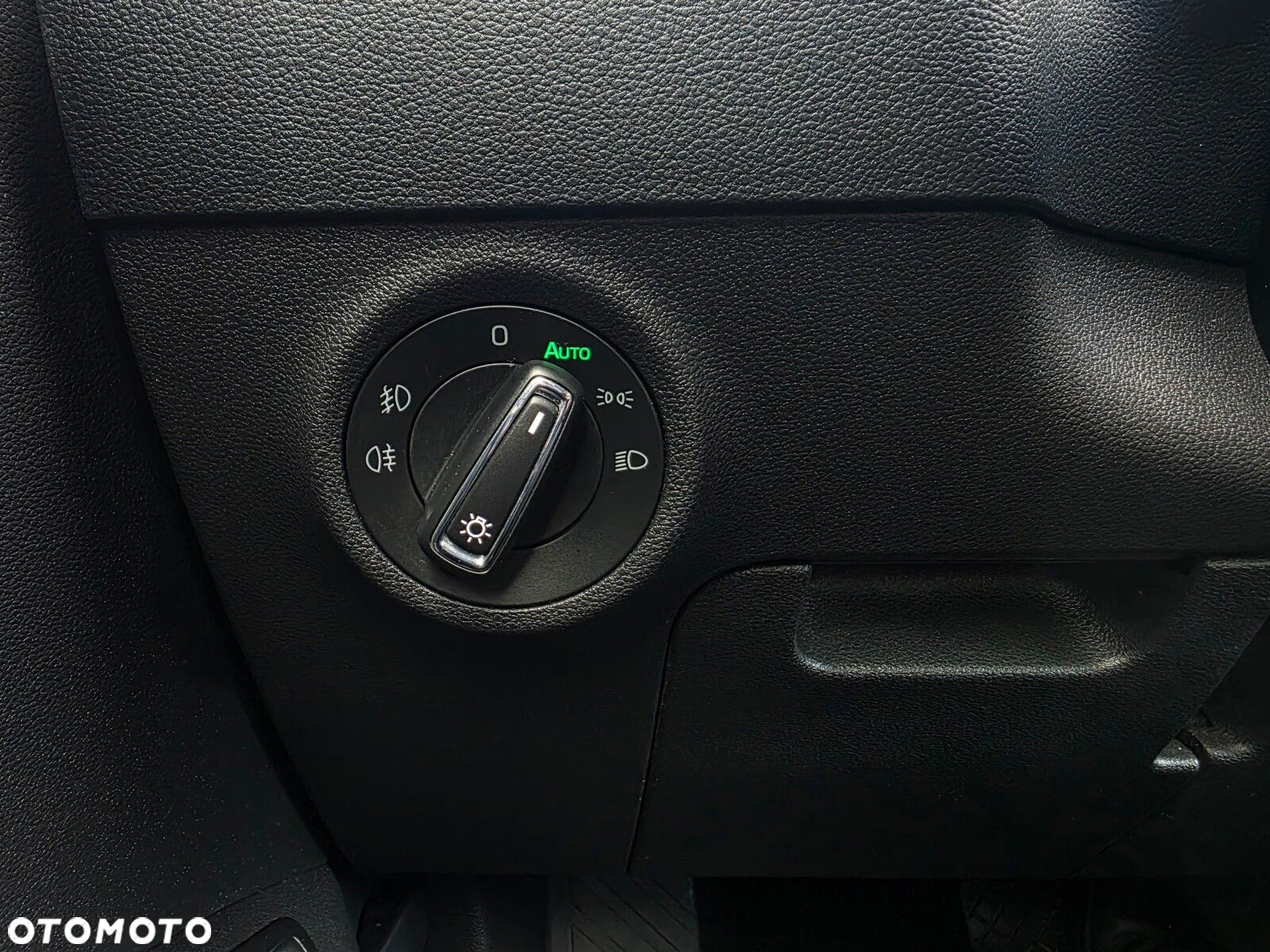 Skoda Karoq 1.5 TSI ACT 4x2 Style DSG - 12