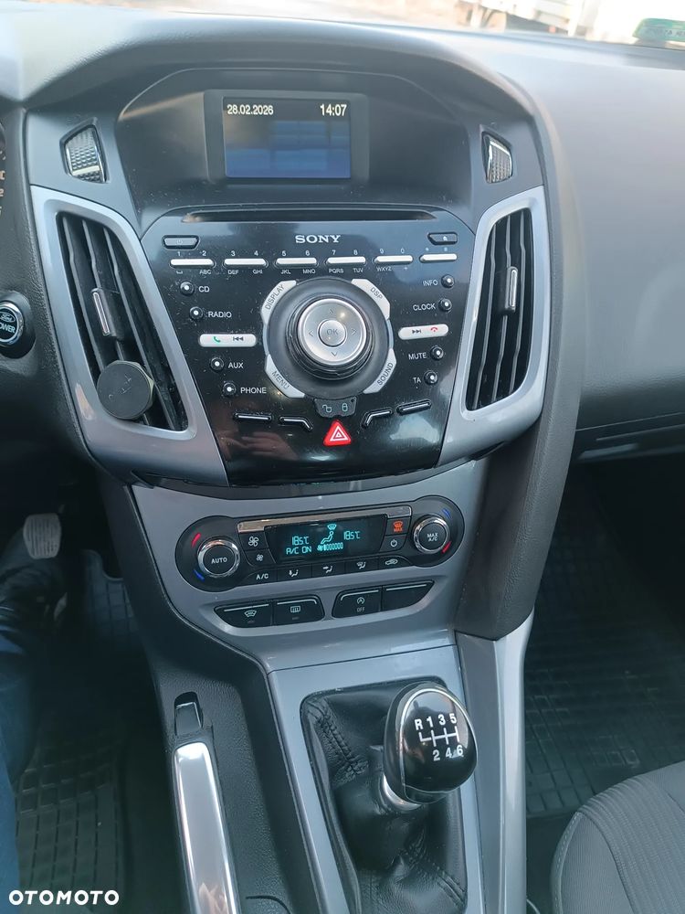 Ford Focus 1.6 EcoBoost Titanium - 22