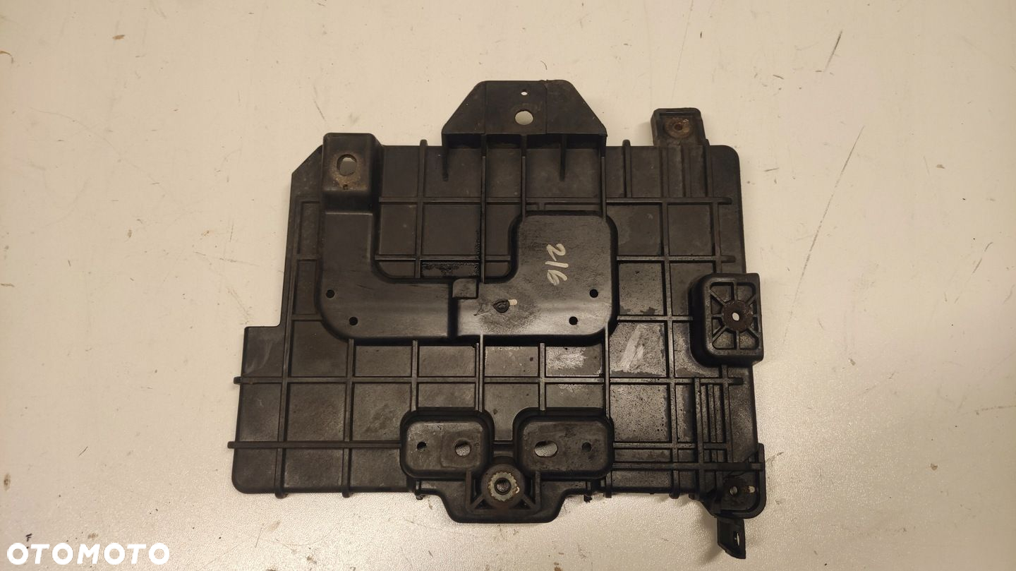 PODSTAWA AKUMULATORA KIA CEED II 1.4 1.6 CRDI 37150-A5000 12-17 - 3