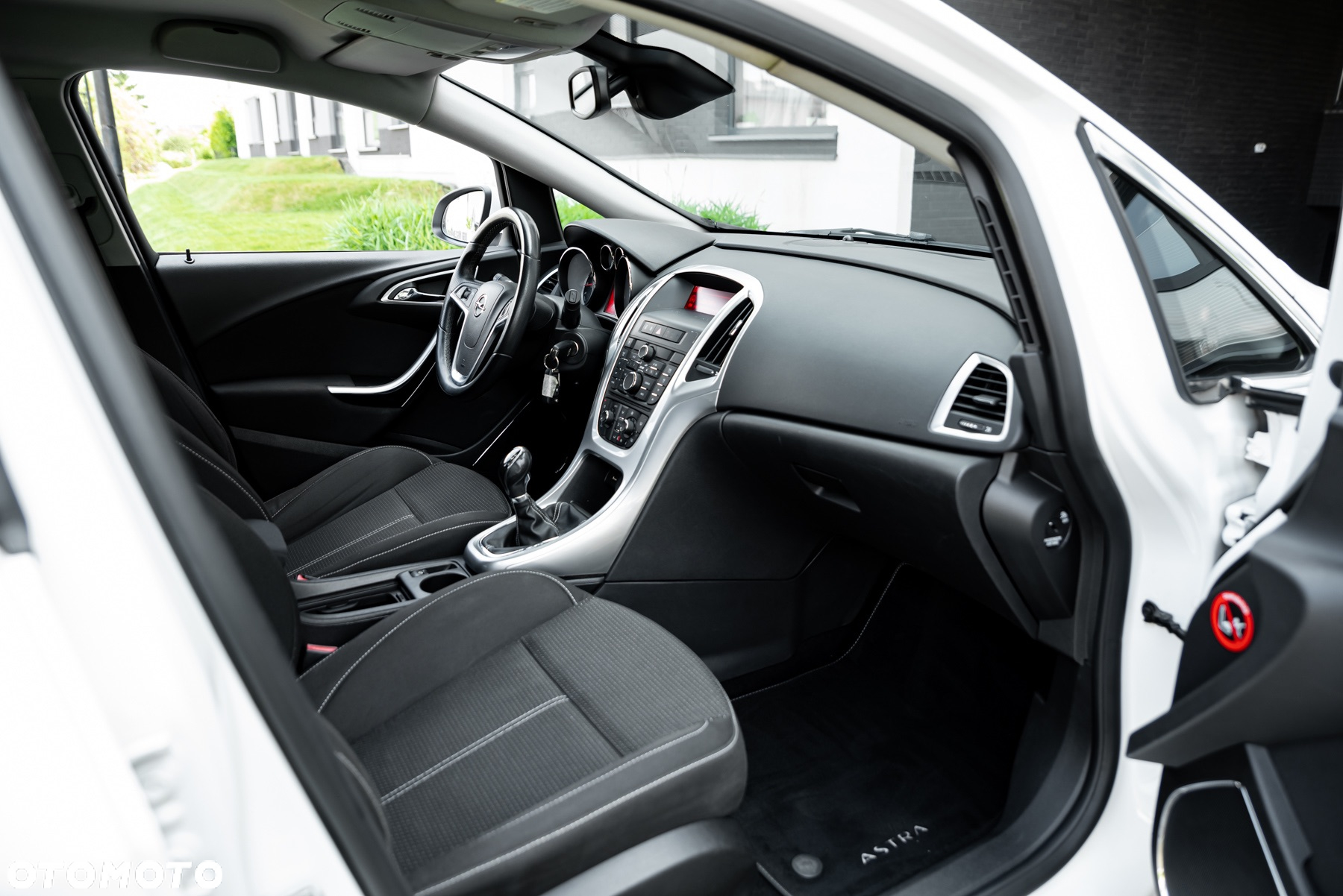 Opel Astra 1.6 Turbo Sport - 24